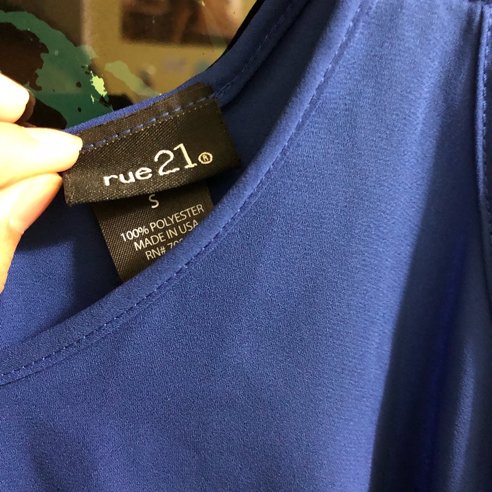 Blue blouse 💙 - Picture 2 of 2